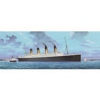 Trumpeter 1/200 Titanic (w/ LED Light Set) Plastic Model Kit [03719]