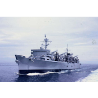 Trumpeter 1/700 AOE Fast Combat Support Ship USS Sacramento(AOE-1)