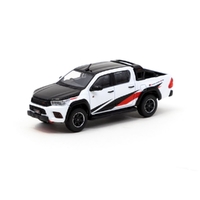 Tarmac 1/64 White Toyota Hilux 1st Version of New Tooling
