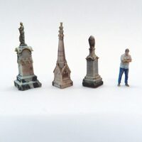 West Edge 3D HO 1/87 Cemetery Memorial and Statues pack 4 (4 pcs)