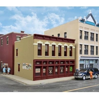 Walthers HO Trainline Midtown Hardware Built Up