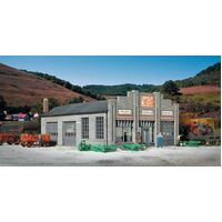 Walthers HO State Line Farm Supply -- Kit - 7-1/4 x 5-3/8 x 3" 18.4 x 13.7 x 7.6cm