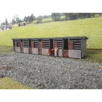 Walker Models 1/87 HO Closed Horse Stables building kit