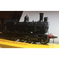 Wombat Models HO 1/87 C30T: 3022 "Drumhead Superheated" Locomotive With Bogie Tender Black Model