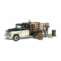 Woodland Scenics Henry's Haulin' - HO Scale AS5538