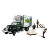 Woodland Scenics Chip's Ice Truck - HO Scale AS5557