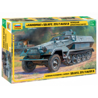 Zvezda 3572 1/35 Hanomag Sd.Kfz.251/1 Ausf.B Plastic Model Kit