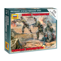 Zvezda 6136 1/72 German Paratroops Plastic Model Kit